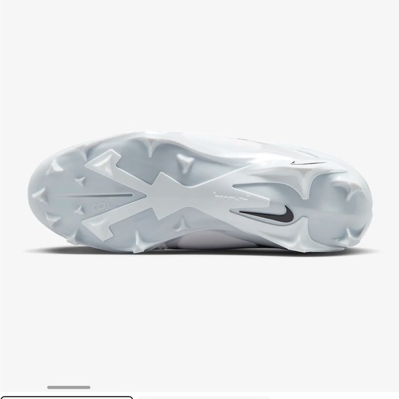 The Nike Alpha Menace Pro 3 takes - Picture 3 of 10